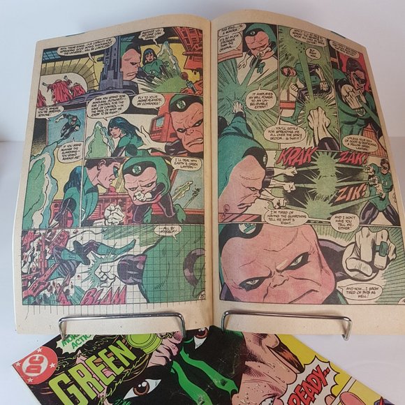 Set of 2 Comic Books DC Comics Green Lantern #160 #166 (1983) Vintage Comics - Picture 9 of 16